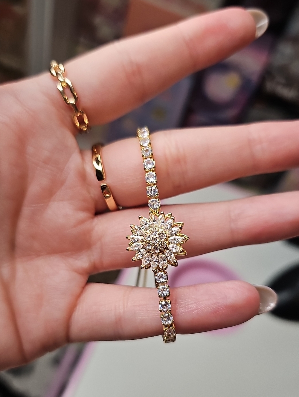 Flower Gold Tone Tennis Bracelt New Cubic Zirconia Os Spinner Fidget